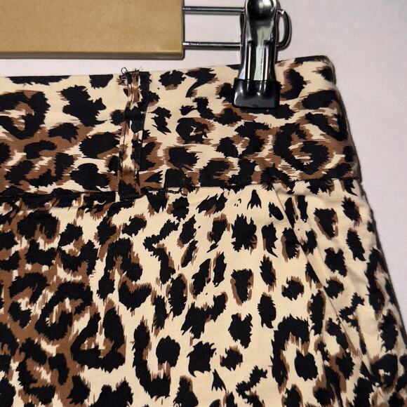 Courtenay Leopard Animal Print Skort women’s Size 10 - Picture 3 of 7